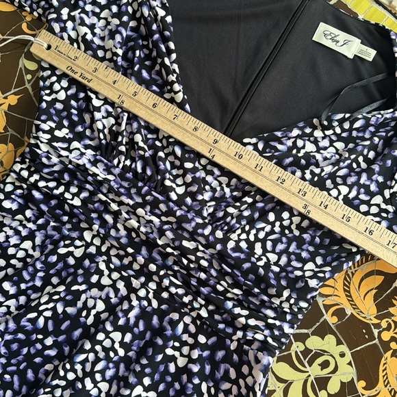 ELIZA J JERSEY DRESS Sz: 6 - Picture 5 of 9